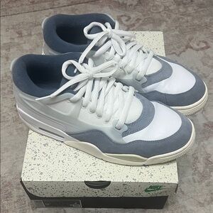 Nike Men's White and Blue Sneakers